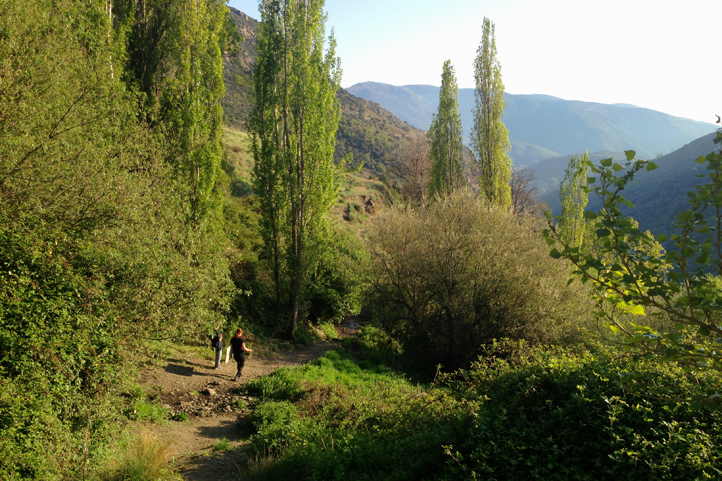 Camina desde la puerta de tu casa rural